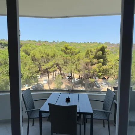 House Apartment *