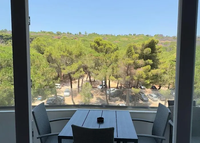 House Apartment *